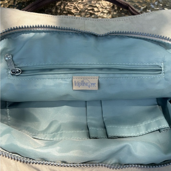 Kipling Cream and Brown Shoulder Bag with Slouchy Design - Picture 9 of 12